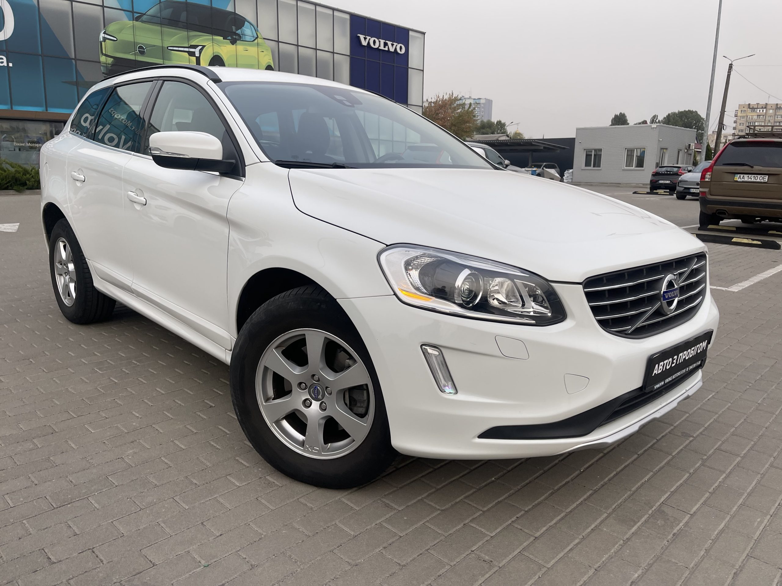 Volvo XC60 Momentum D5 фото